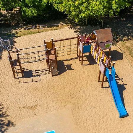 Le Paradis אתר קמפינג