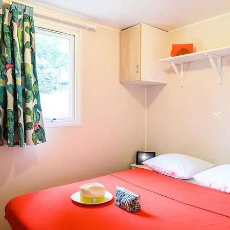 Le Paradis キャンプ場 4*