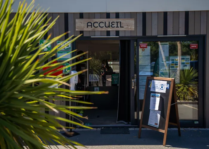 Le Paradis אתר קמפינג 4*