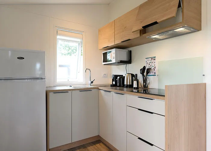 אתר קמפינג Le Paradis 4*