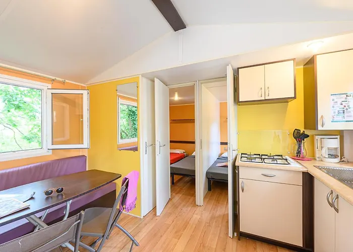 Le Paradis אתר קמפינג 4*